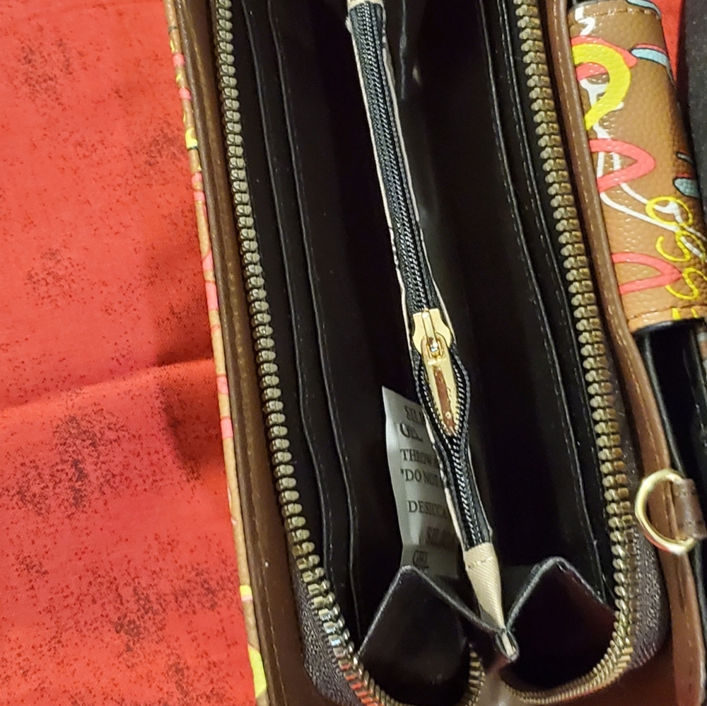 Crossbody Purse - Wallet with detachable strap by Alba - Picture 8 of 13